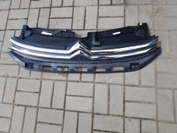 Решітка решітка радіатора решітка радіатора citroen c3 iii c 3 16 17 18 19 9812063477 фото №1