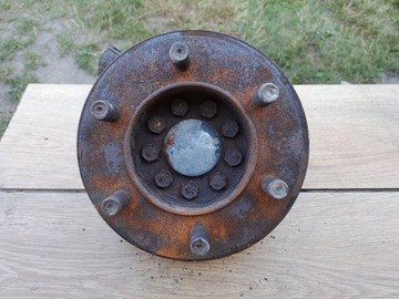 Iveco daily поворотный кулак спарка 6 винт левая фото №1