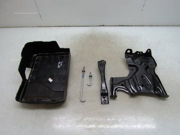 Honda civic x 1.0 19r основание корпус акумулятора 31521-tea-m0 фото №1