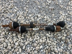 Dacia sandero ii stepway полуось правая перед 1.5 dci фото №1