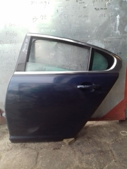 Двері лівий зад jaguar xf sedan фото №1
