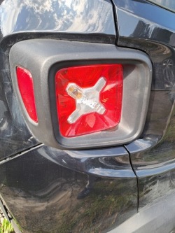 Фара ліва зад jeep renegate рестайлінг 15r європа фото №1