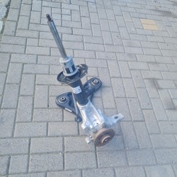 Q4 e-tron enyaq iv id5 поворотный кулак правая перед амортизатор фото №1