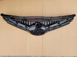 Avensis t27 рестайлінг - решітка радіатора решітка фото №1