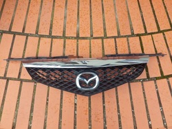 Mazda premacy 02-04 решітка решітка радіатора решітка рестайлінг фото №1