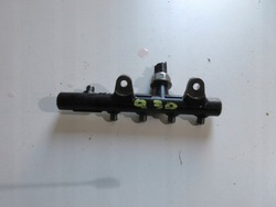 Планка вприскувальний infiniti q30 w246 1.5 dci фото №1