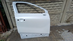 Renault captur ii 19- дверь правые передние код краски biypj белая жемчуг фото №1