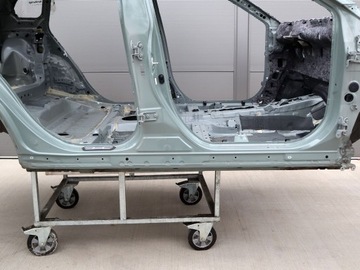 Порог правые стойка средний toyota rav4 v 18- r. 6x3 фото №1