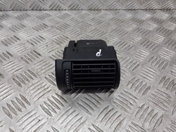 Решітка повітропровід права audi a4 b5 фото №1