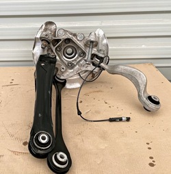 Bmw x3 x4 g01 поворотна опора важіль праві зад 6871030 фото №1