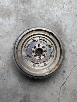 Колесо маховики двомасовий audi rsq3 rs3 07k105266h фото №1