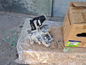 Volvo оригинальный номер 36000998 клапан egr фото №1