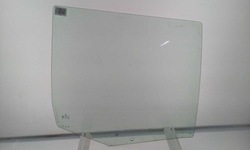 Скло задня права vw golf iv 5d 1997-2003 оригінал фото №1