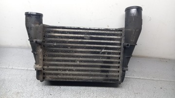 Интеркулер audi a4 b5 96r sedan фото №1