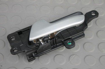 Ручка внутрішня двері лівий перед передніх kia sportage iv 15-21 фото №1