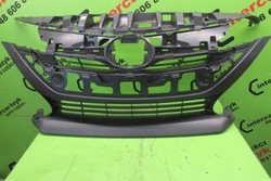 Toyota prius prime бампер переднее средний решётка фото №1