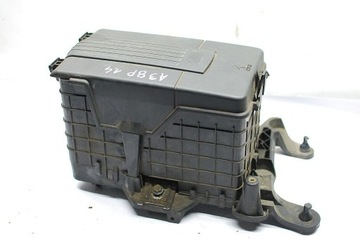 Корпус основание акумулятора 1k0915335c audi a3 8p фото №1