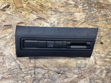 Рамка кнопка крышки багажника peugeot 9810270177 фото №1