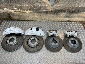 Porsche taycan turbo зажимы диски тормоза пробег 50km! 4x фото №1