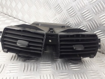 Решётка средняя воздуховод mercedes w168 1688300054 фото №1