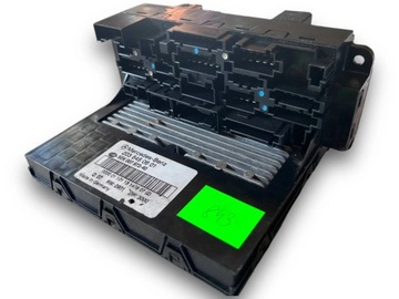 Mercedes c клас w203 коробка запобіжників 2035450601 m фото №1