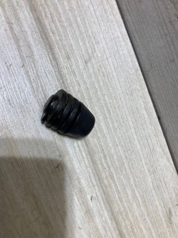 Skoda octavia mk3 5e 2018 резиновая накладка отбойник з капота фото №1