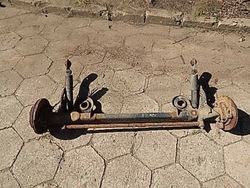 Балка задня підвішування вісь mazda mpv 00-06 фото №1