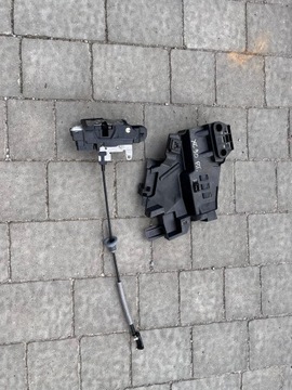 Volvo xc 90 ii замок двері правий зад фото №1