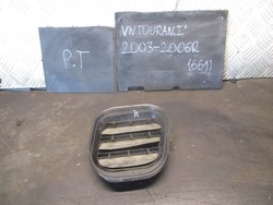 Решітка повітропровід 1t0819466a праві зад volkswagen touran 07-10r. фото №1