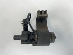 Насос помпа воды помогающая циркуляция mercedes w124 r129sl 0008359464 фото №1