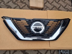 Nissan qashqai 2 ii рестайлінг решітка радіатора решітка 62310hv3 фото №1