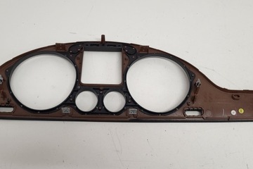 Защита спидометра vw passat b6 3c2 3c1858335j 2.0l дизель 103kw 2005 фото №1