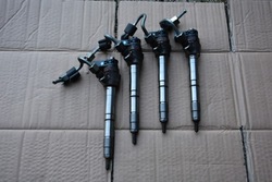 Инжектор форсунки vw passat b8 04l130277ac фото №1