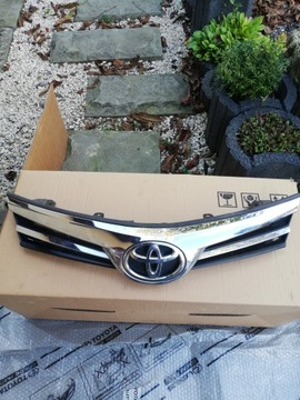 Toyota corolla e16 рестайлинг хром решётка радиатора 53111-02a80 фото №1