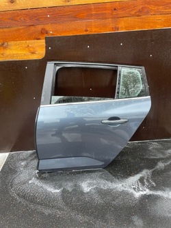 Renault megane iv 4 универсал дверь задние зад левая tekpn kpn фото №1