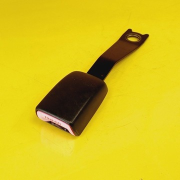 Застёжка ремня безопасности правые перед toyota corolla verso e034501 nr190 фото №1