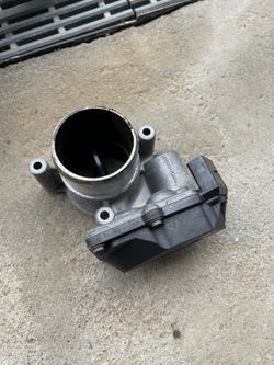 Vw passat cc golf 2.0 tdi cff дросельна заслінка фото №1