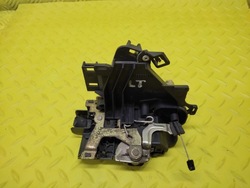 Skoda fabia i замок дверь левый зад фото №1