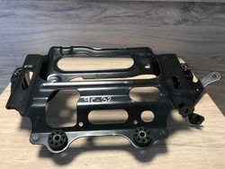 Крепление компрессора audi a8 d4 фото №1