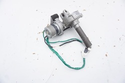 Усилитель электрические toyota auris i 2.0 d4d фото №1