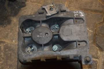 Audi a3 8l 5d основание акумулятора фото №1