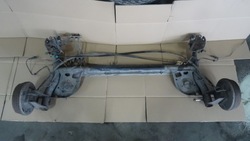 Clio 3 iii балка вісь заднє підвішування фото №1