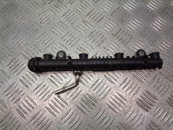 Планка впрыскивающий opel corsa c 1.2 0280151076 фото №1