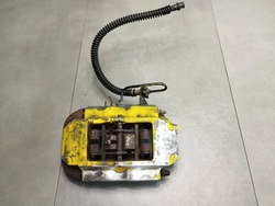 Audi q7 4l суппорт левый зад фото №1