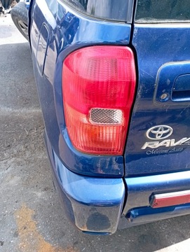 Toyota rav4 ii 3d лампа левая зад задняя eu фото №1