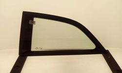 Скло кузовна лівий задній трикутник audi a1 3-двері hbk 2010-2018 оригінал фото №1