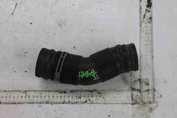 Труба повітропровід повітря 6q0129684c fabia ii 1.4 tdi фото №1