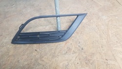 Seat ibiza 4 iv 6j решітка бампера перед права фото №1