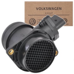 Оригінальний витратомір повітря 06a906461 skoda fabia octavia i 1.9tdi фото №1