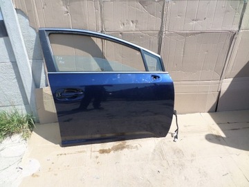 Toyota avensis t27 двері праві передні лак 8s6 фото №1